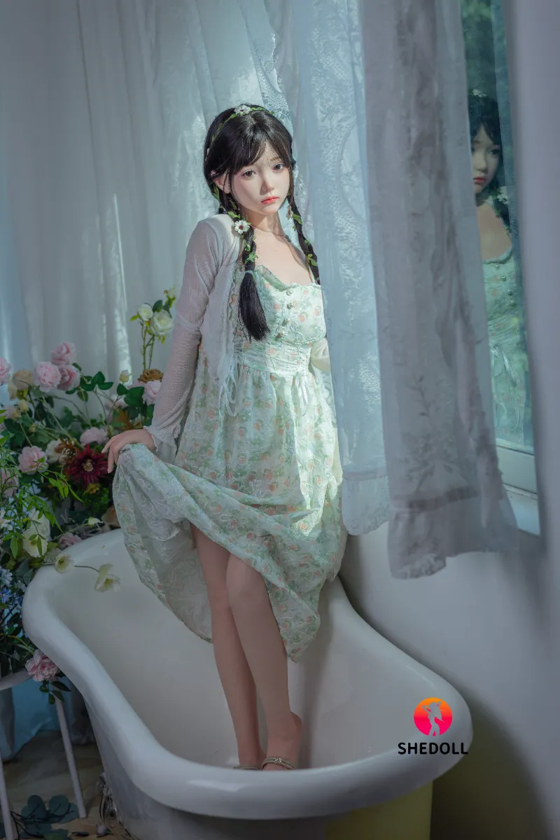 SHEDOLL Lime: 158cm Elegant Silicone Companion